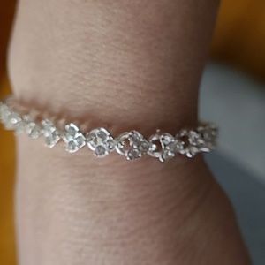 Silver heart bracelet